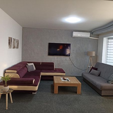 Royal Apartmani Bosanski Samac Buitenkant foto