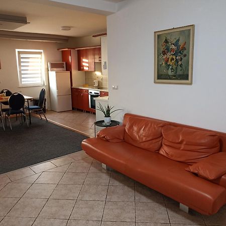 Royal Apartmani Bosanski Samac Buitenkant foto