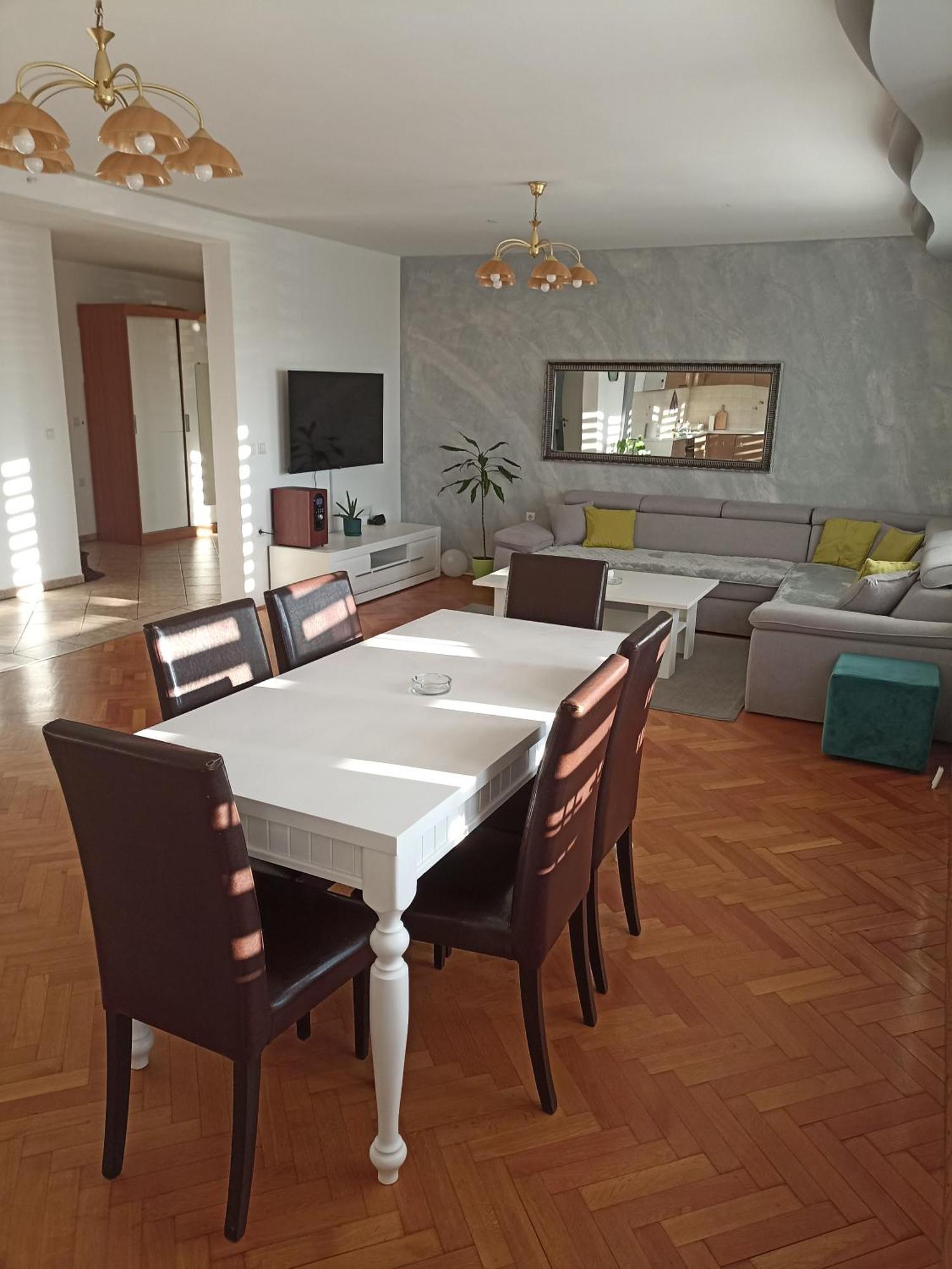 Royal Apartmani Bosanski Samac Buitenkant foto